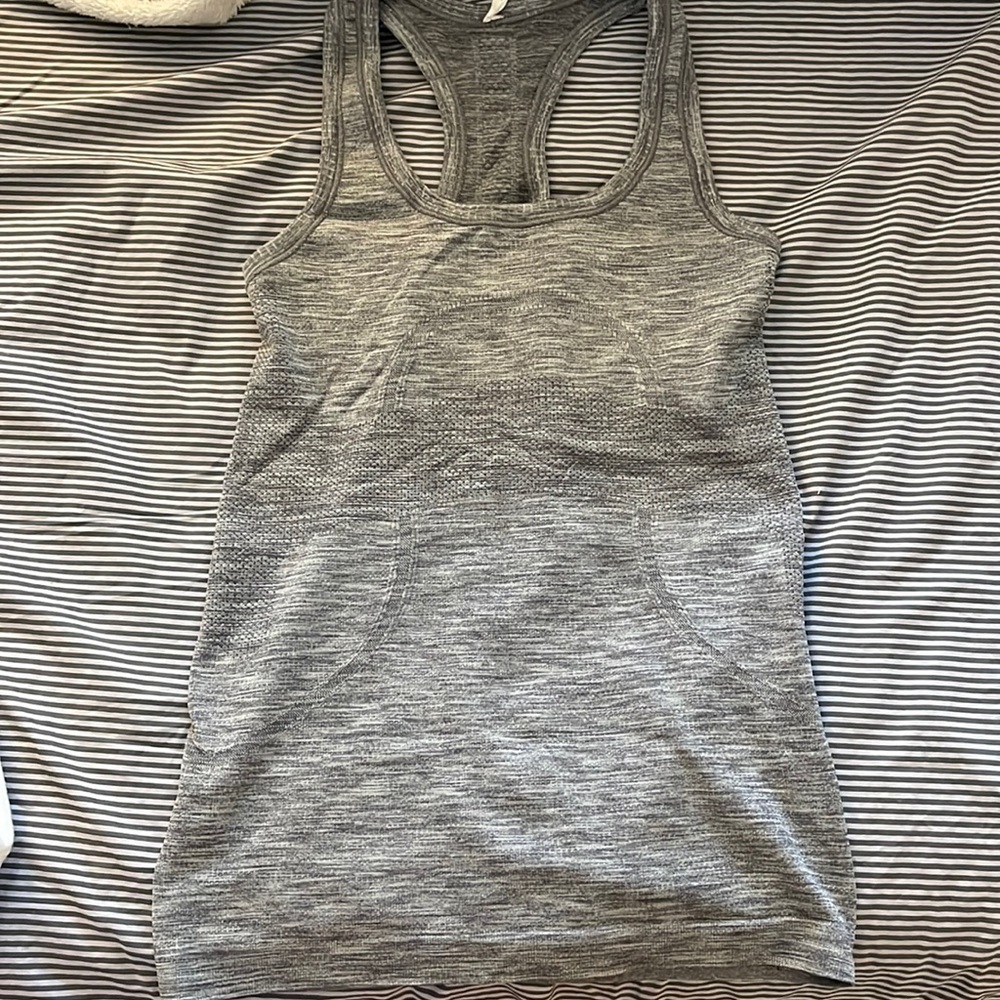 Lululemon tank top